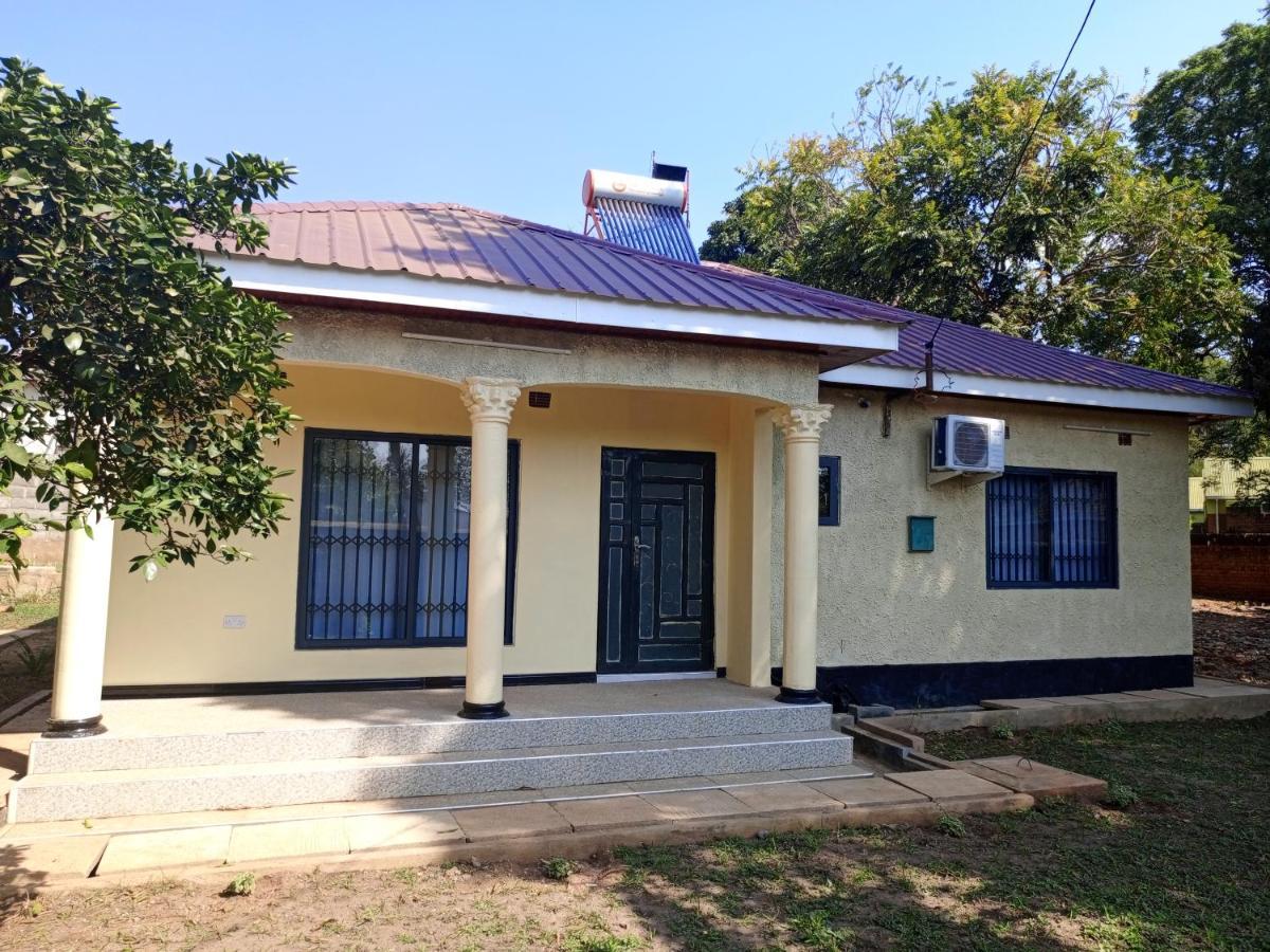 Matt Bed And Breakfast Lilongüe Exterior foto